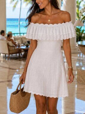 $550 alice + olivia Optic White Janella Textured Mini Scalloped Dress sz Medium
